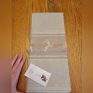 NWT Imported Dishtowel Beige/Cream with Deer